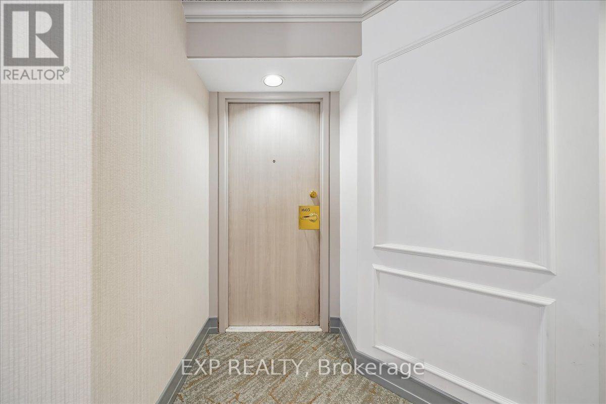 Residential in Mississauga (Erin Mills) 5