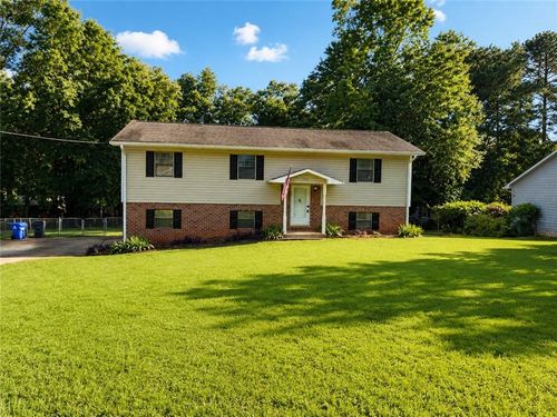 209 Ridge Run, Stockbridge, GA, 30281-3311 | Card Image