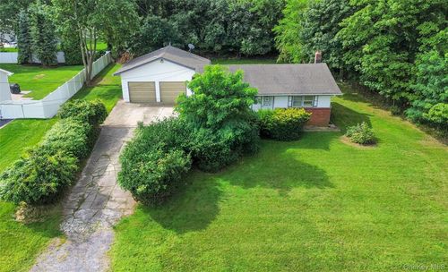 38 Sams Path, Brookhaven, NY, 11778 | Card Image