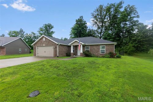 320 Tradition Dr, Cape Girardeau, MO, 63701-9764 | Card Image