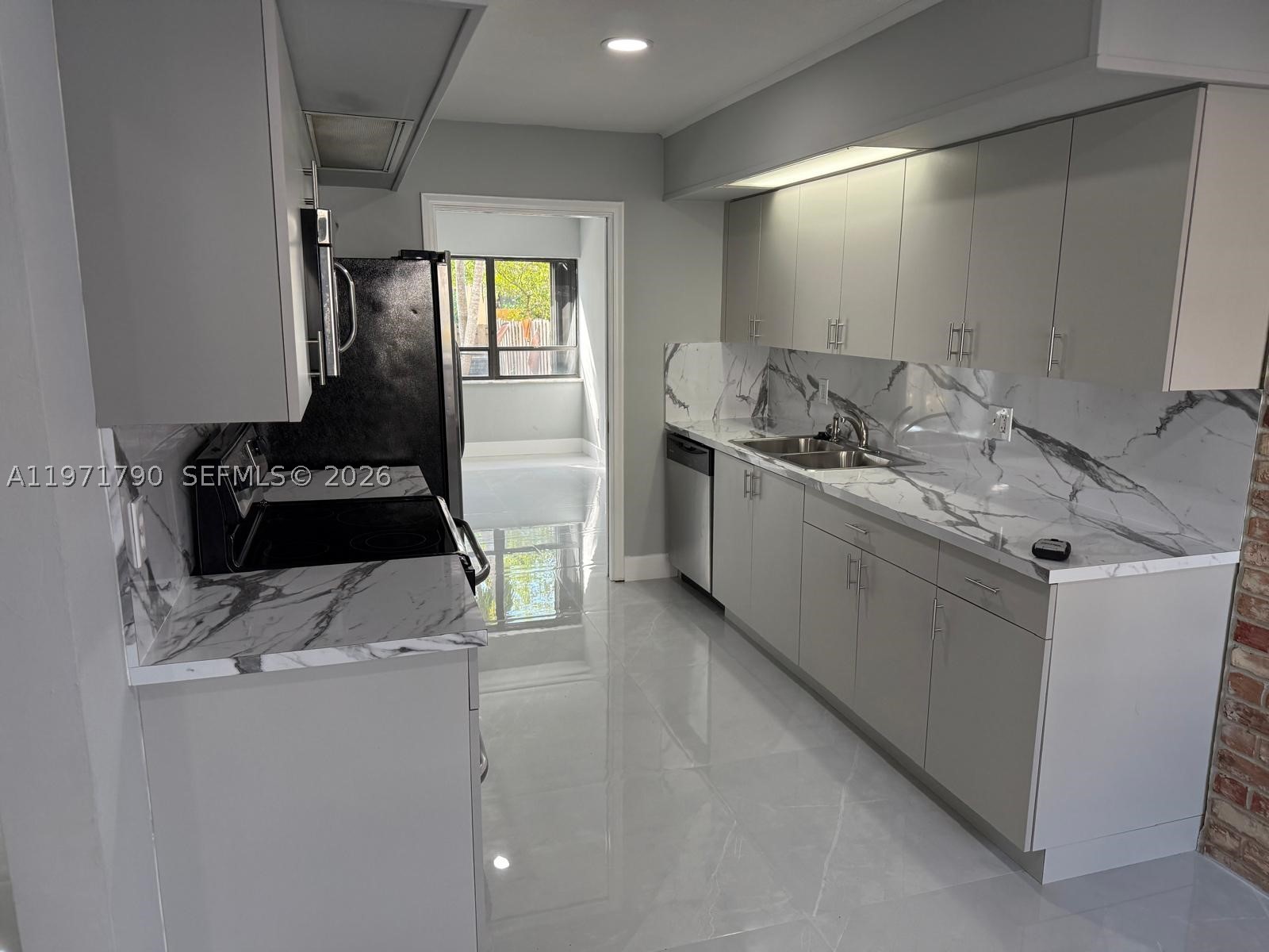 Residential in Hollywood 3