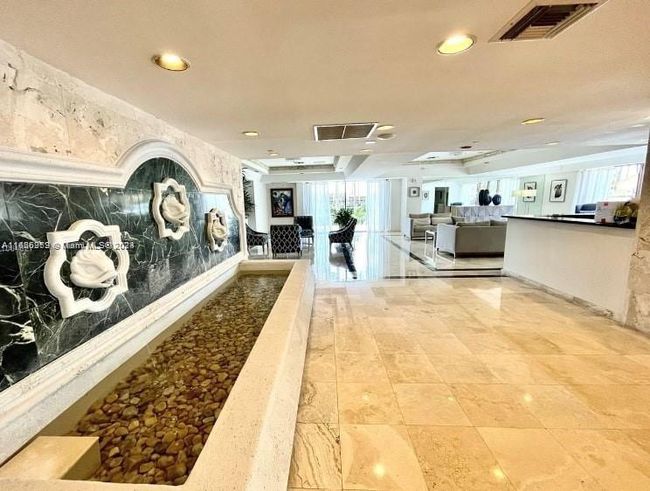 APT-810 - 2625 Collins Ave, Condo with 1 bedrooms, 2 bathrooms and null parking in Miami Beach FL | Image 33