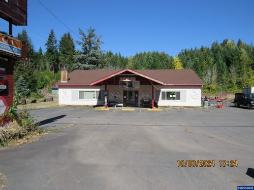 714 N Santiam Hwy W, Gates, OR, 97346-9352 | Card Image