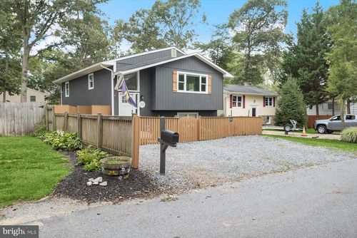579 West Dr, SEVERNA PARK, MD, 21146-2651 | Card Image