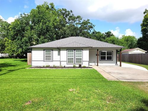 2106 N Galveston Ave, Pearland, TX, 77581-3424 | Card Image