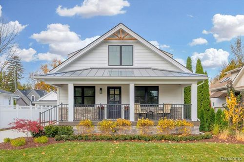 347 Highland Ave, Rochester, MI, 48307-1514 | Card Image