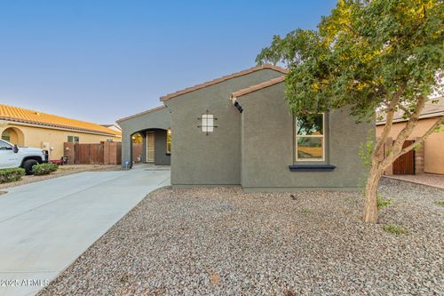 813 W Love Rd, San Tan Valley, AZ, 85143-5407 | Card Image