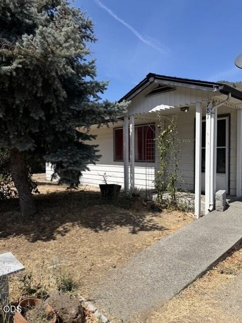 781 N 2nd Ave, Gold Hill, OR, 97525-0286 | Card Image