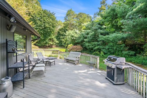 234 Hamlet Dr, Jericho, NY, 11753-2811 | Card Image