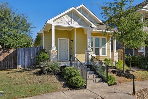 174 Friendship Oak Dr, San Marcos, TX, 78666-2892 | Card Image