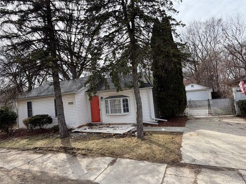 19445 Inkster Rd, Livonia, MI, 48152-2520 | Card Image