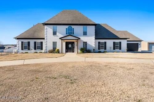 4445 Robertson Gin Rd, Hernando, MS, 38632-8237 | Card Image