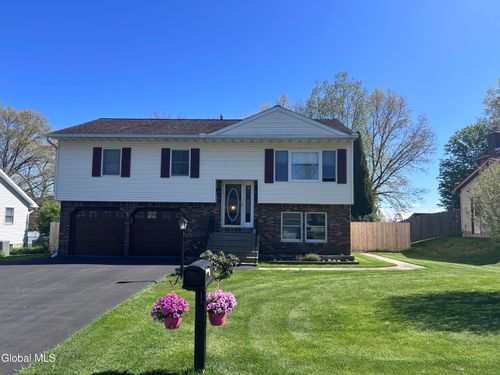6 Rolling Hills Rd, Schenectady, NY, 12309-1926 | Card Image