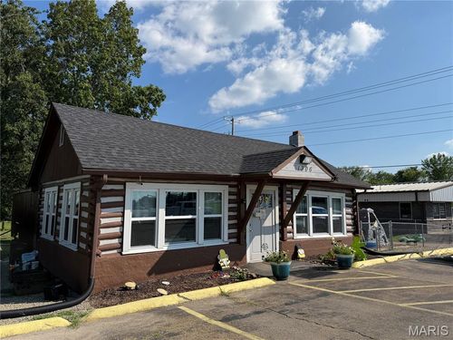 1306 Sainte Genevieve Avenue, Farmington, MO, 63640 | Card Image