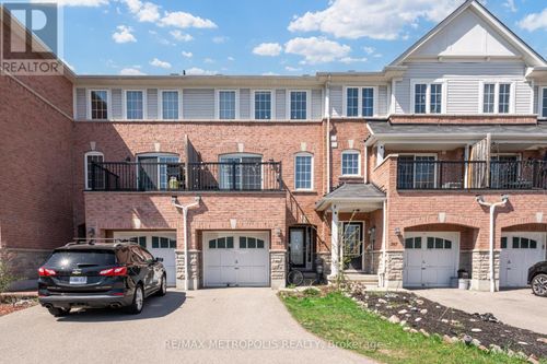 385 Rossland Rd E, Ajax, ON, L1Z0M7 | Card Image