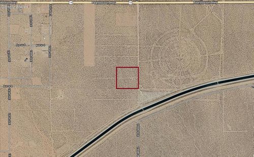 195 Th Street East & Avenue W-8, Palmdale, CA, 93591 | Card Image