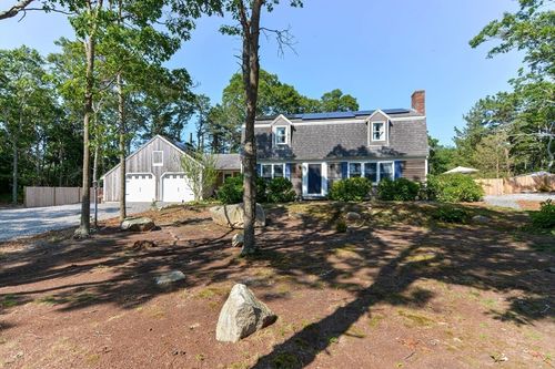 88 Perry Rd, North Falmouth, MA, 02556-2105 | Card Image