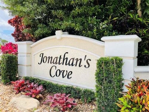 5219 Palmbrooke Cir, West Palm Beach, FL, 33417-7544 | Card Image