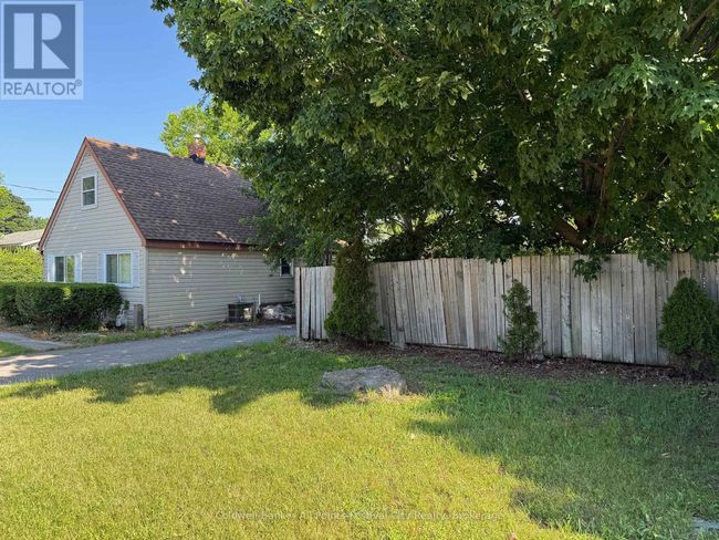 9 Blake St E, House other with 2 bedrooms, 2 bathrooms and 2 parking in Goderich ON | Image 19