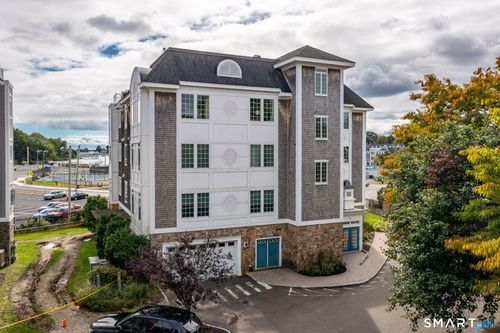 c-32 Shipyard Ln, Milford, CT, 06460-4868 | Card Image