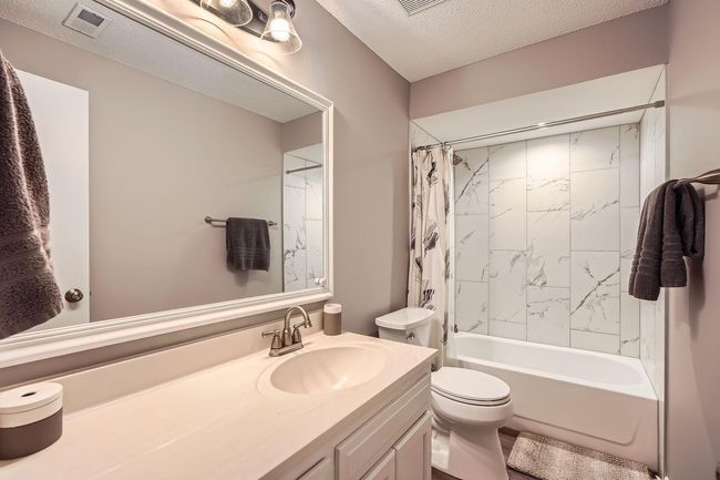 4271 Boulder Ridge Pt, Townhouse with 3 bedrooms, 2 bathrooms and null parking in Eagan MN | Image 18