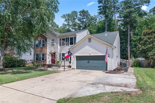 111 Hedgerow Ln, Yorktown, VA, 23693-3341 | Card Image