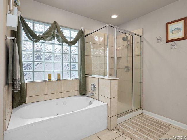 15622 Portales Pass, House other with 5 bedrooms, 3 bathrooms and null parking in Helotes TX | Image 18