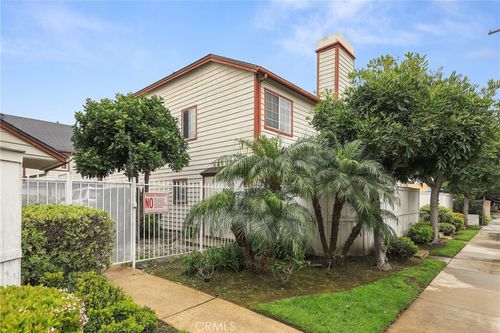 unit-a-25520 Dodge Ave, Harbor City, CA, 90710-3164 | Card Image