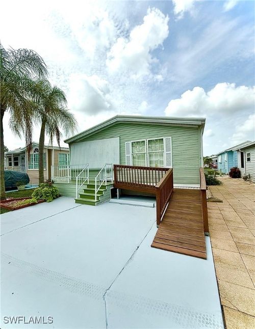 120 Caravan Cir, NORTH FORT MYERS, FL, 33903-7318 | Card Image