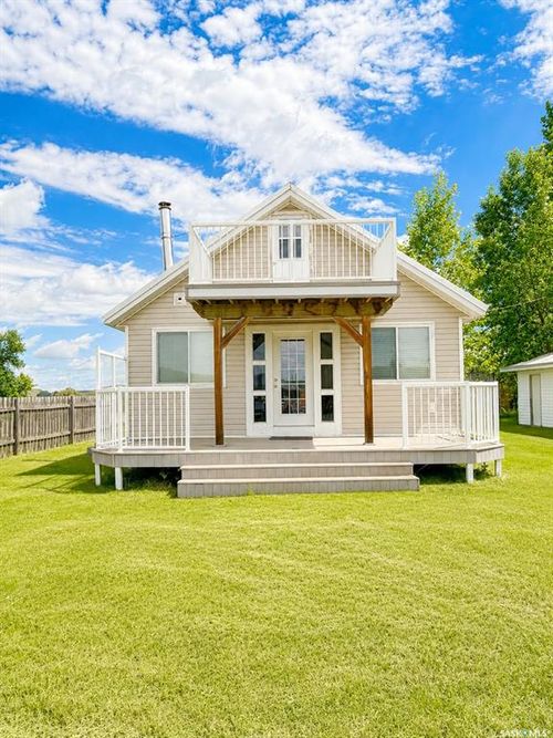 201 &amp; 202 Elim Drive, Lac Pelletier Rm No. 107, SK, S0N2Y0 | Card Image