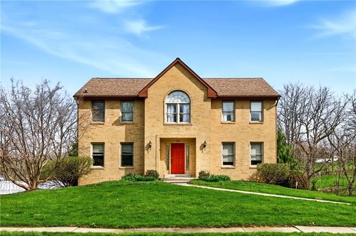 132 Glenbrook Dr, Cranberry Twp, PA, 16066-3122 | Card Image