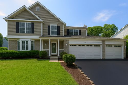 754 Huntington Dr, Carol Stream, IL, 60188-4342 | Card Image