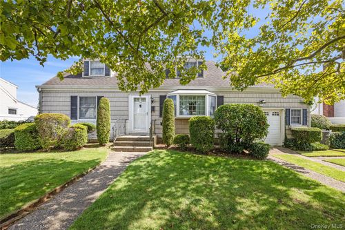 14 Mill Rd, Farmingdale, NY, 11735-5413 | Card Image