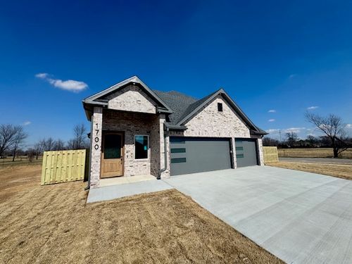 1700 Jensen Ave, Centerton, AR, 72719-5117 | Card Image