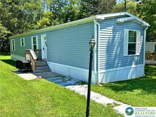 187 Creekside Manor Dr, Lehighton, PA, 18235-9336 | Card Image