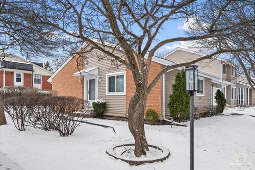 1375 N Whispering Springs Cir, Palatine, IL, 60074-2418 | Card Image