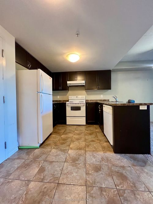 106-67 Kingsbury Sq, Guelph, ON, N1L0L3 | Card Image