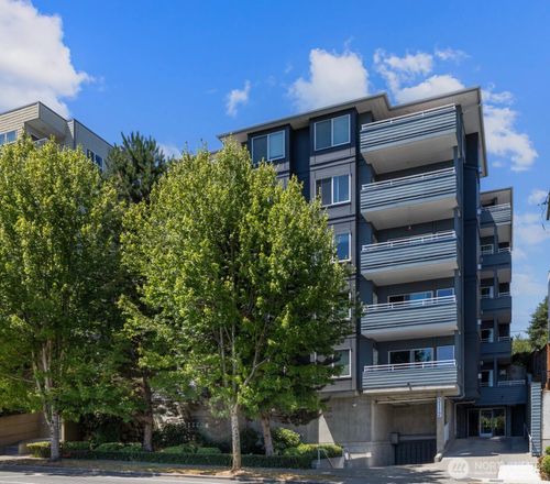 unit-102-3112 Sw Avalon Way, Seattle, WA, 98126-4303 | Card Image