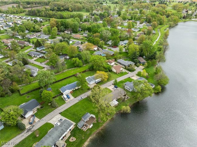 18 Lakeview Ct, House other with 3 bedrooms, 2 bathrooms and null parking in Lagrange OH | Image 39