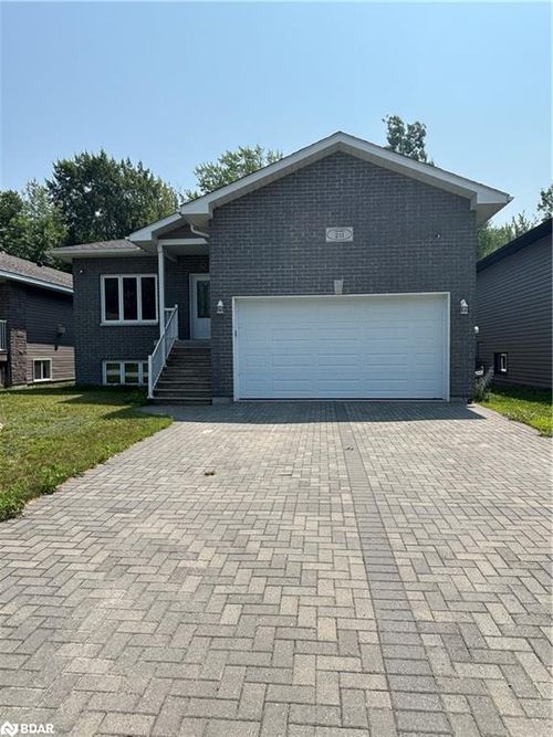 211 Thelma Ave, North Bay, ON, P1A4M9 | Card Image