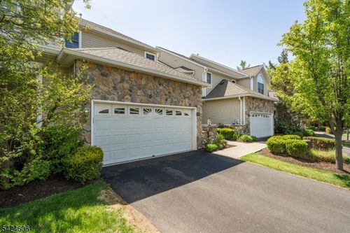 20 Pine Valley Rd, Livingston, NJ, 07039-8212 | Card Image