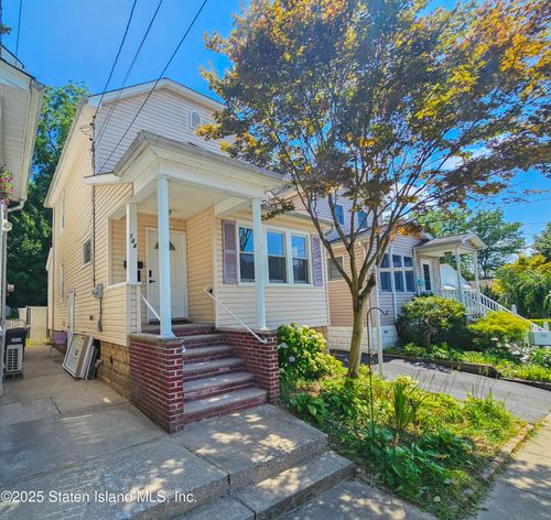 144 Beverly Ave, Staten Island, NY, 10301-3604 | Card Image