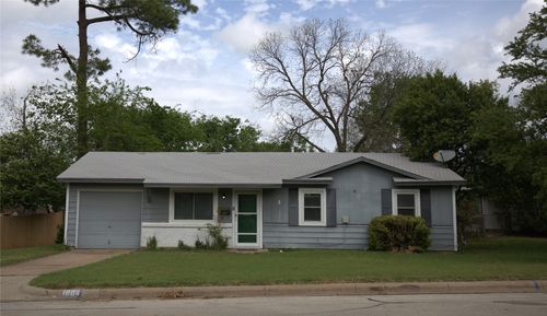 1804 England Rd, Arlington, TX, 76013-1611 | Card Image