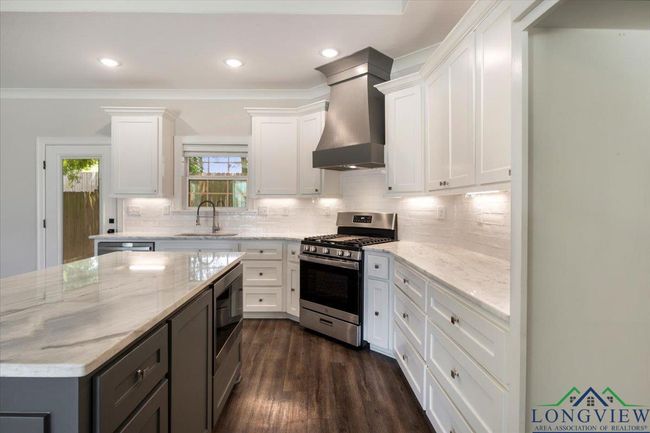 1210 Cobblestone Ct, House other with 3 bedrooms, 2 bathrooms and null parking in Carthage TX | Image 12