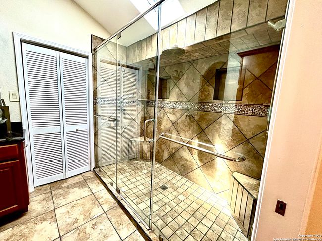 5904 Spring Vly, House other with 3 bedrooms, 2 bathrooms and null parking in San Antonio TX | Image 25