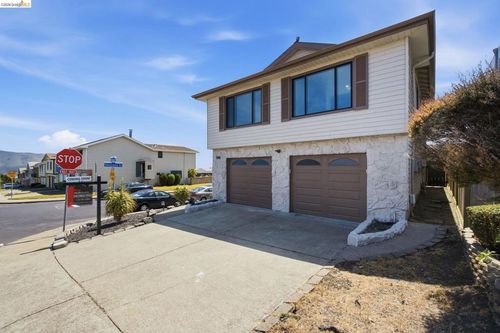 465 Verducci Dr, Daly City, CA, 94015-2843 | Card Image