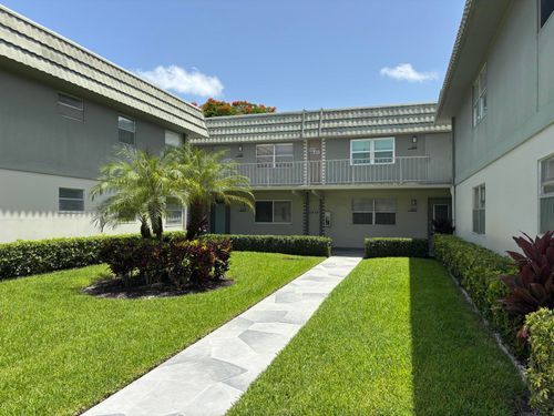 652 Flanders N, Delray Beach, FL, 33484-5237 | Card Image
