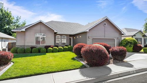 2151 Newhaven Loop, Richland, WA, 99352-7663 | Card Image