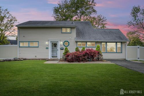 47 Southwood Dr, Old Bridge, NJ, 08857-1461 | Card Image