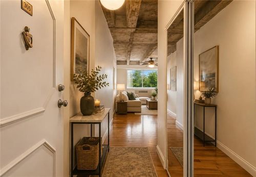 305-2479 Peachtree Rd Ne, Atlanta, GA, 30305-4129 | Card Image
